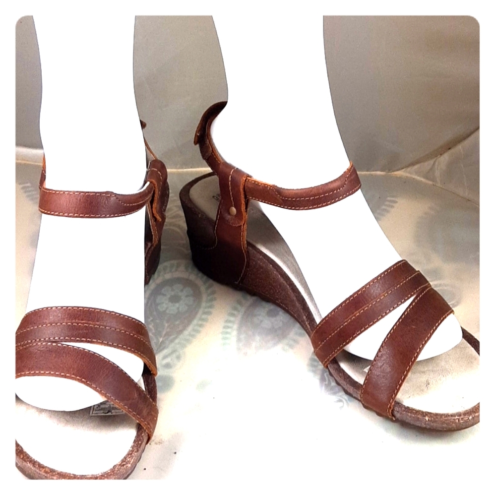 Merrell WEDGE SANDALS 9US/40EU